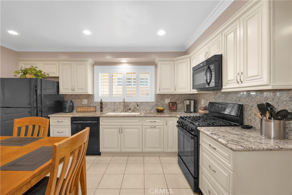 12111 Reagan Street Los Alamitos, CA 90720 - Photo 10 of 35