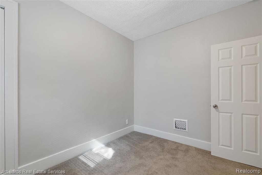 926-928 Nottingham Road Grosse Pointe Park, MI 48230 - Photo 31 of 51