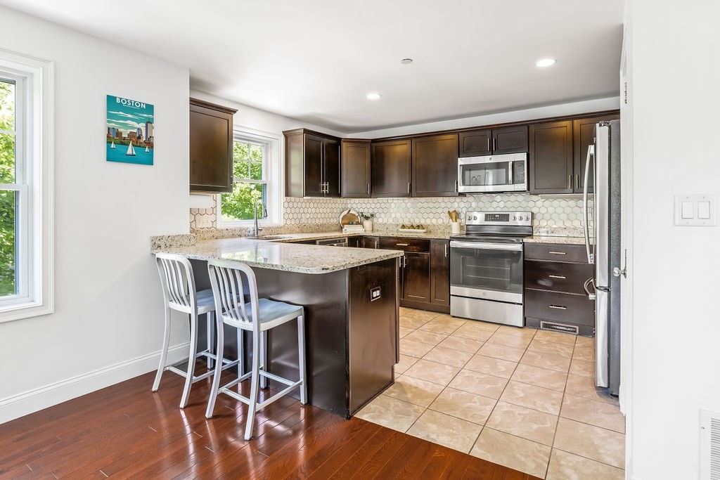 30 Webster Street, Unit 4 Needham, MA 02494 - Photo 9 of 29