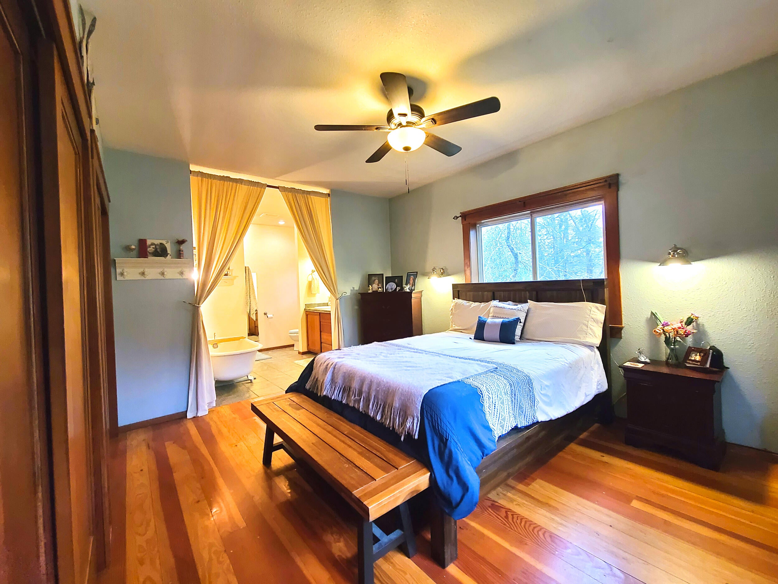 8026 Upper Applegate Road Jacksonville, OR 97530 - Photo 15 of 52 master