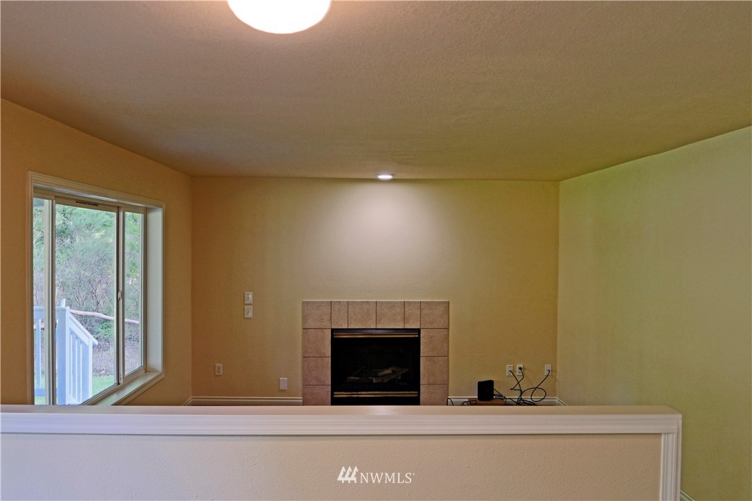12831 Koeppen Road Southeast Rainier, WA 98576 - Photo 15 of 24 Gallery Image 15