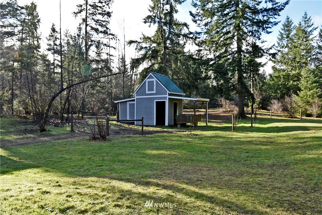 12831 Koeppen Road Southeast Rainier, WA 98576 - Photo 4 of 24 Gallery Image 4