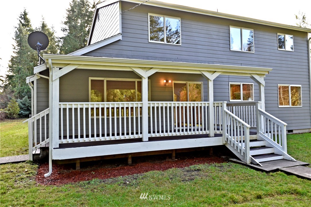 12831 Koeppen Road Southeast Rainier, WA 98576 - Photo 5 of 24 Gallery Image 5