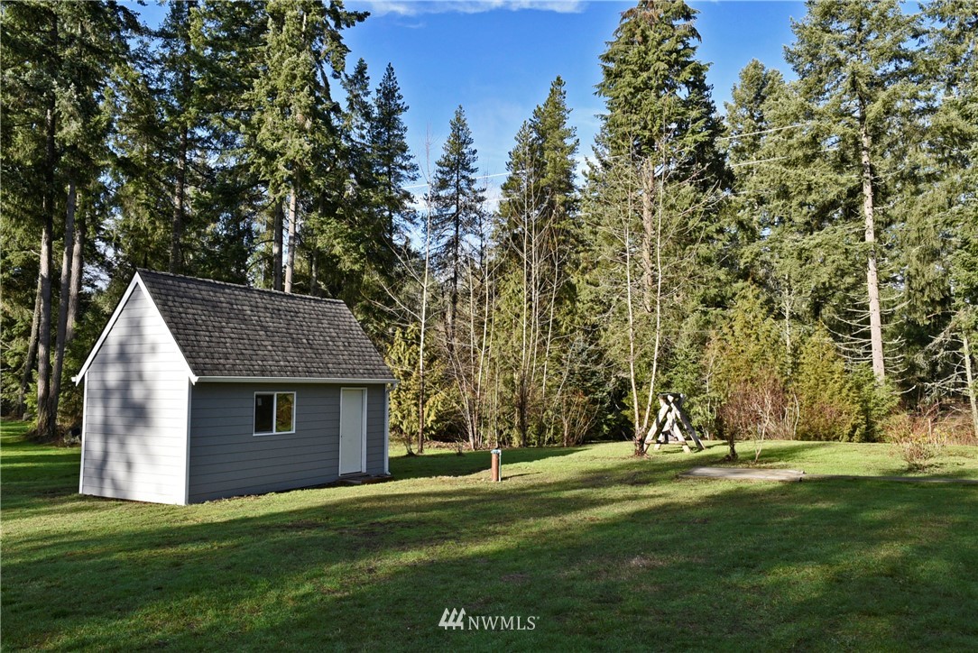 12831 Koeppen Road Southeast Rainier, WA 98576 - Photo 7 of 24 Gallery Image 7
