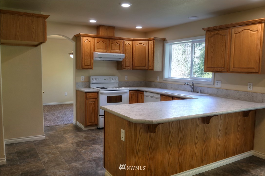 12831 Koeppen Road Southeast Rainier, WA 98576 - Photo 10 of 24 Gallery Image 10