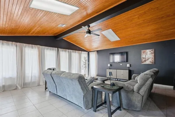 $279,000 | 2012 Jennifer Lane, Sulphur, LA 70665