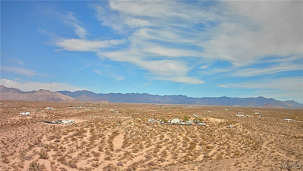 14355 Anegam Road Yucca, AZ 86438 - Photo 5 of 16 View
