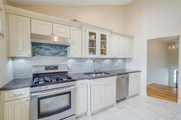 $739,000 | 70 Boulevard Avenue, West Islip, NY 11795