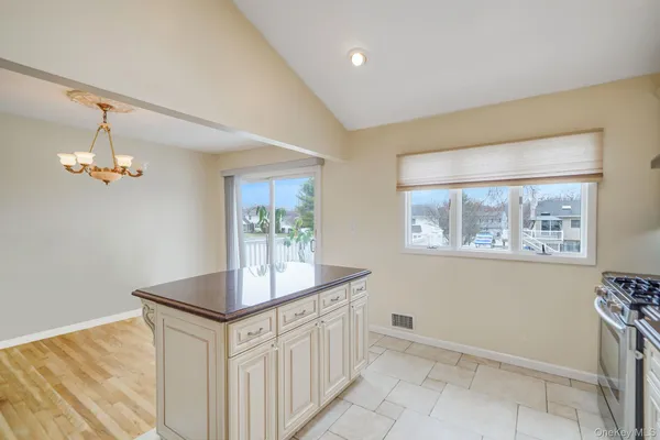 $739,000 | 70 Boulevard Avenue, West Islip, NY 11795