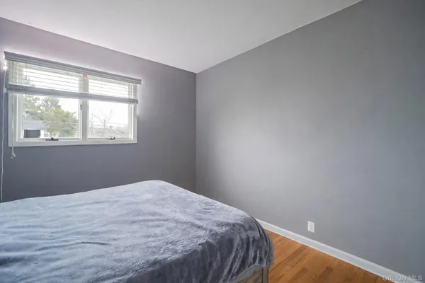 $739,000 | 70 Boulevard Avenue, West Islip, NY 11795