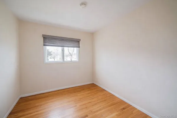 $739,000 | 70 Boulevard Avenue, West Islip, NY 11795