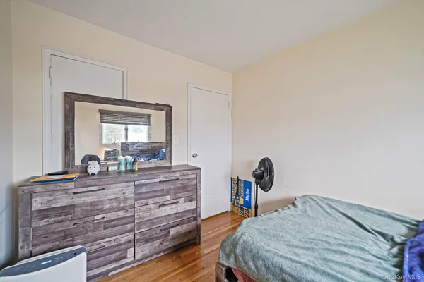 $739,000 | 70 Boulevard Avenue, West Islip, NY 11795