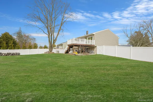 $739,000 | 70 Boulevard Avenue, West Islip, NY 11795