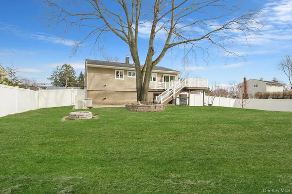 $739,000 | 70 Boulevard Avenue, West Islip, NY 11795