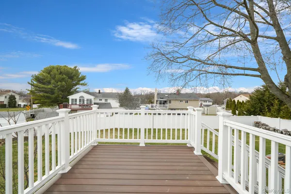 $739,000 | 70 Boulevard Avenue, West Islip, NY 11795