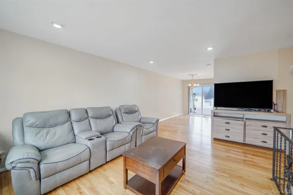 $739,000 | 70 Boulevard Avenue, West Islip, NY 11795