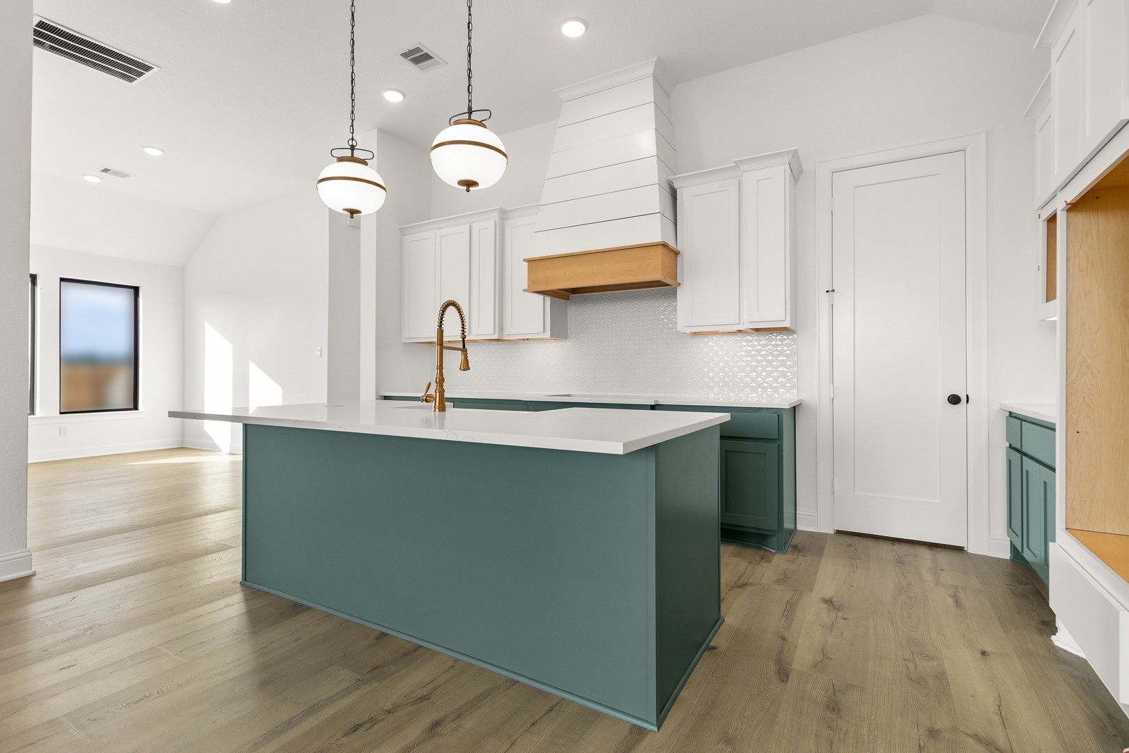 18815 Wild Raspberry Drive Hockley, TX 77447 - Photo 10 of 29 Kitchen