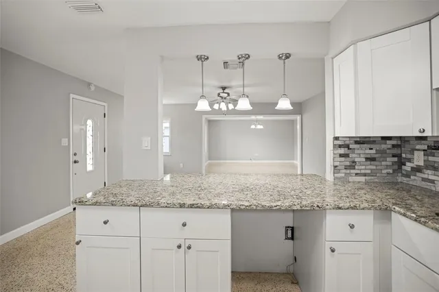 $425,000 | 560 Baywood Drive South, Dunedin, FL 34698