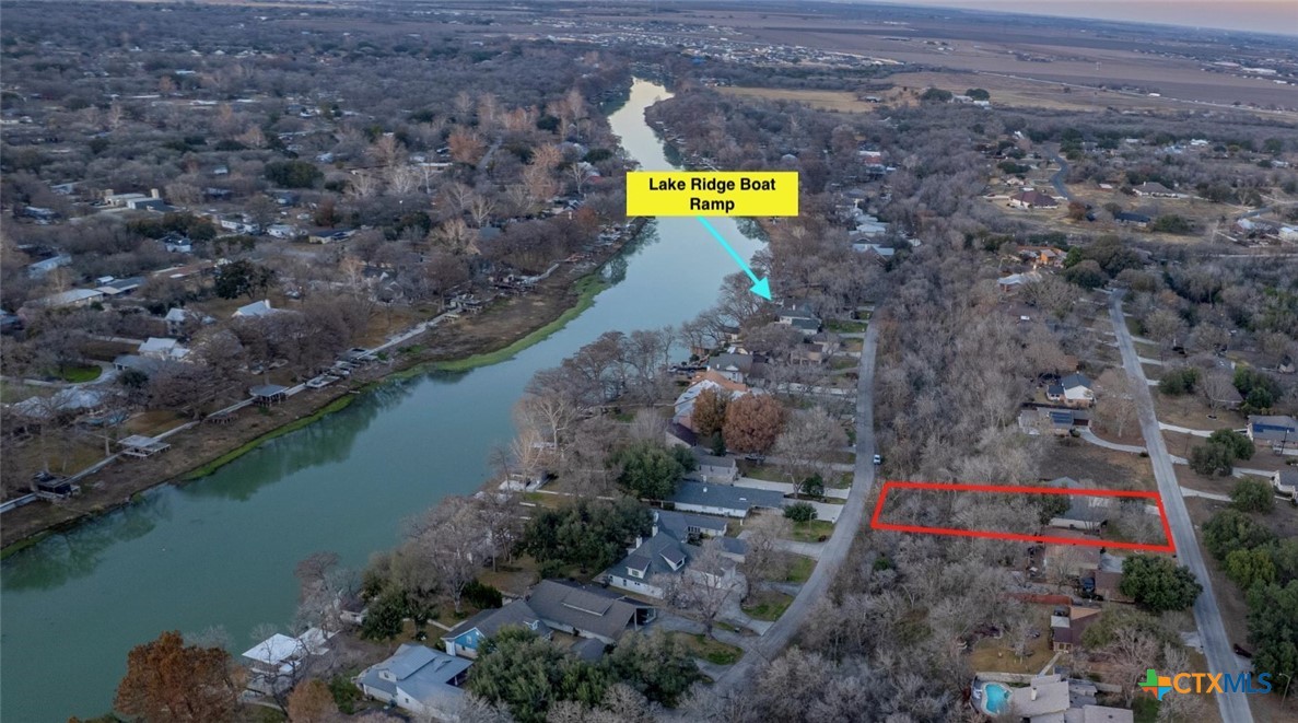 300 Ridge Crest Drive Seguin, TX 78155 - Photo 32 of 33 a view of a city with a lake view