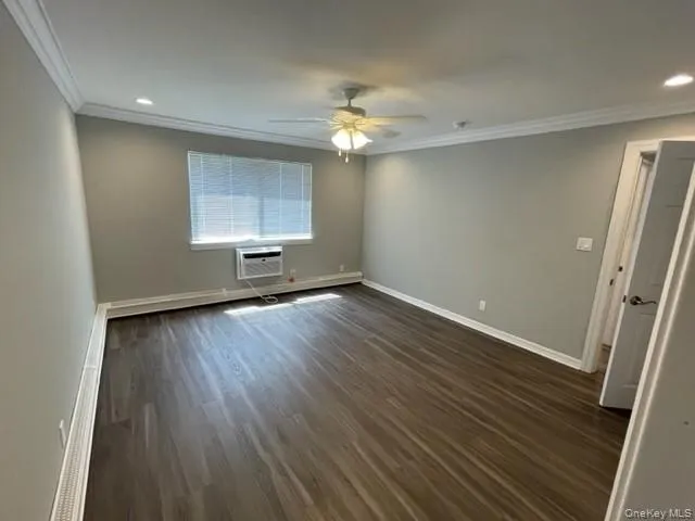 $2,895 | 91 South Clinton Avenue, Unit 8B, Bay Shore, NY 11706