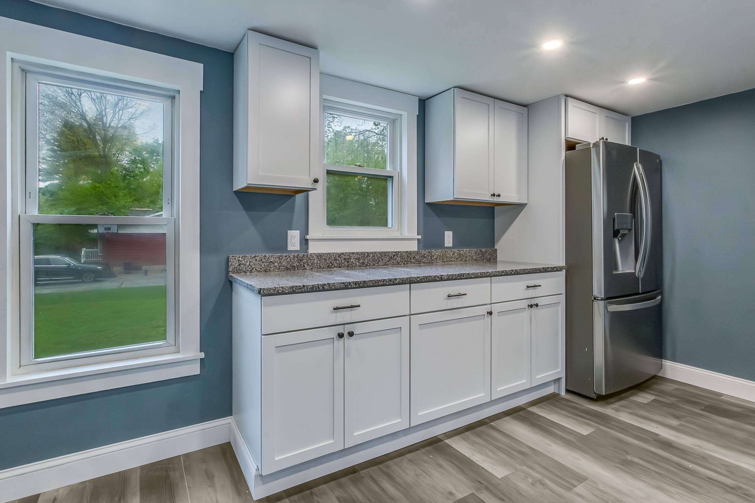 1299 Lake Shore Road Manchester, NH 03109 - Photo 11 of 35