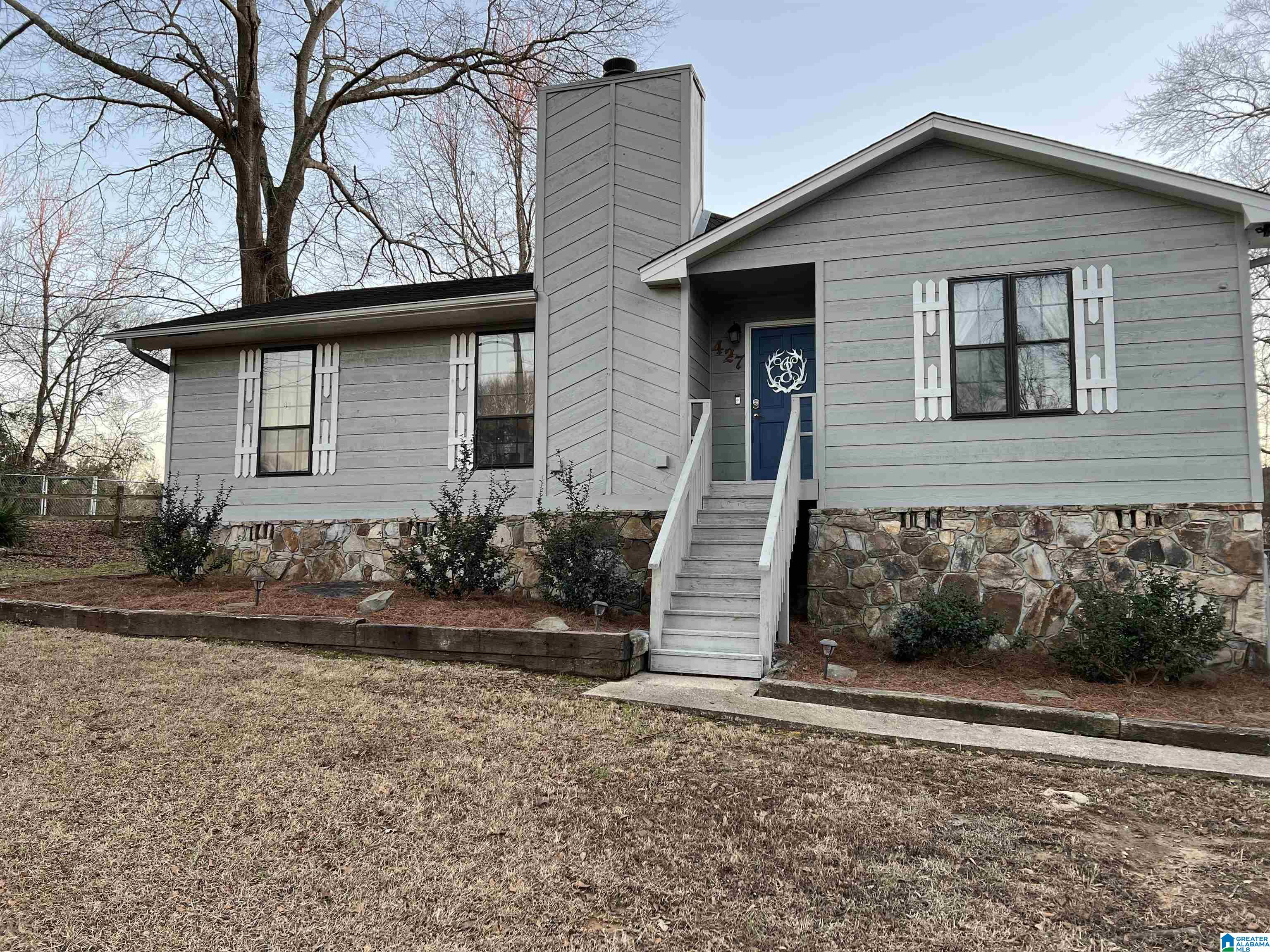 427 Florence Street Bessemer, AL 35023 - Photo 2 of 10