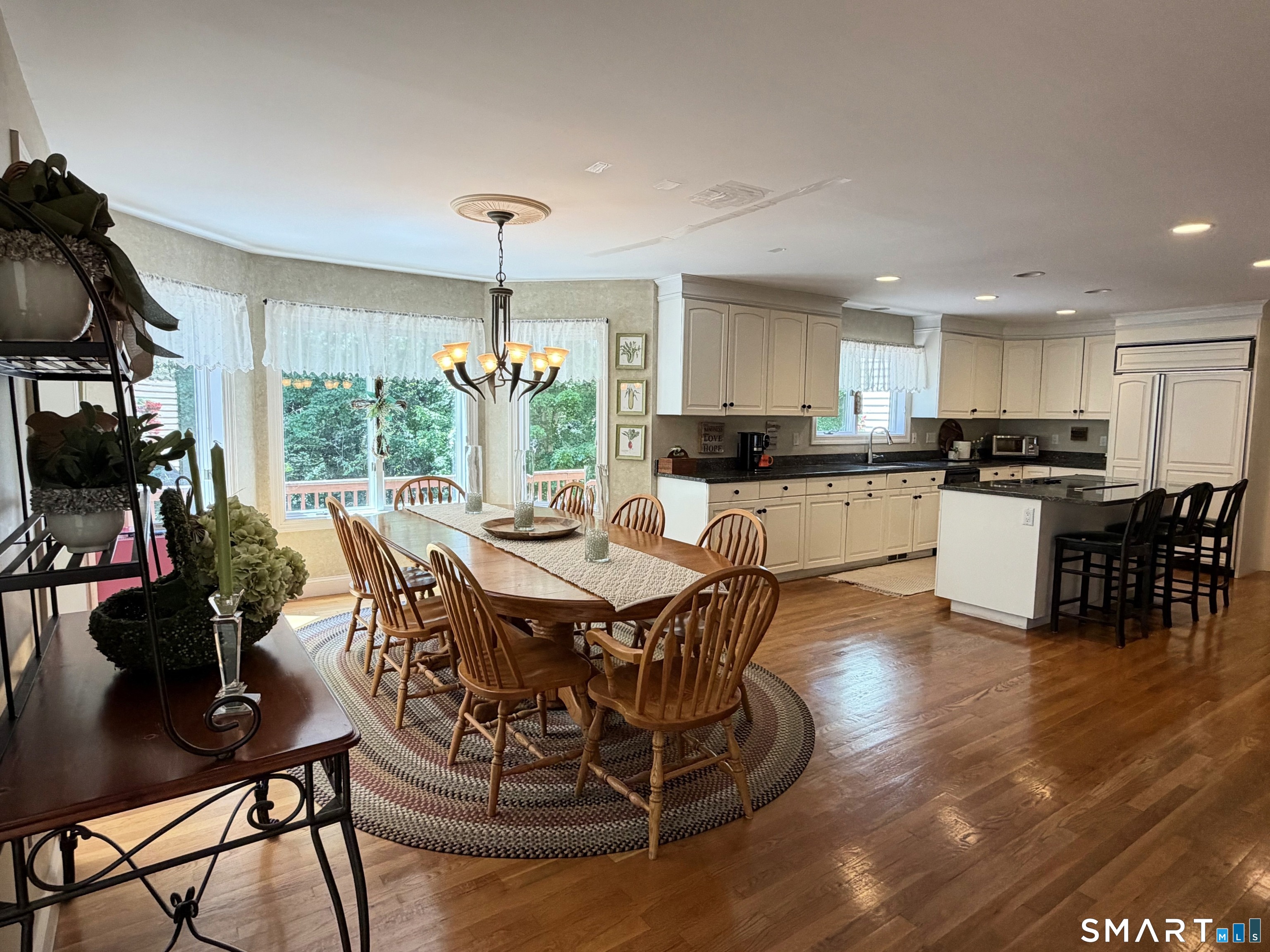 918 Rock Rimmon Road Stamford, CT 06903 - Photo 4 of 12