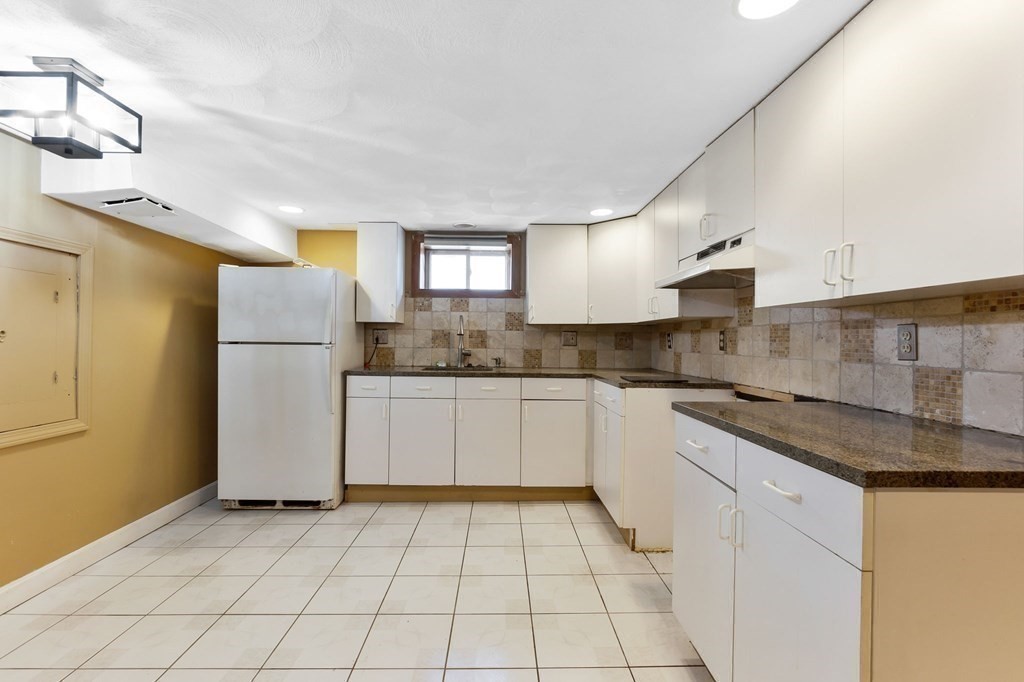 13 Albert Park Everett, MA 02149 - Photo 18 of 24