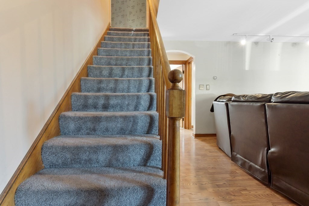 13 Albert Park Everett, MA 02149 - Photo 5 of 24