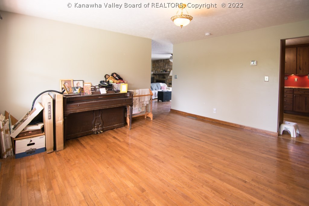 841 Grasslick Ripley, WV 25271 - Photo 8 of 28 Gallery Image 8