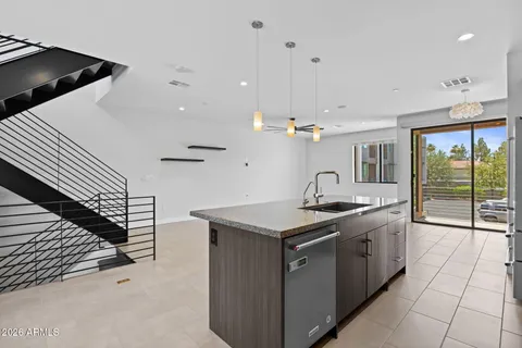 $829,000 | 3233 North 70th Street, Unit 1023, Scottsdale, AZ 85251