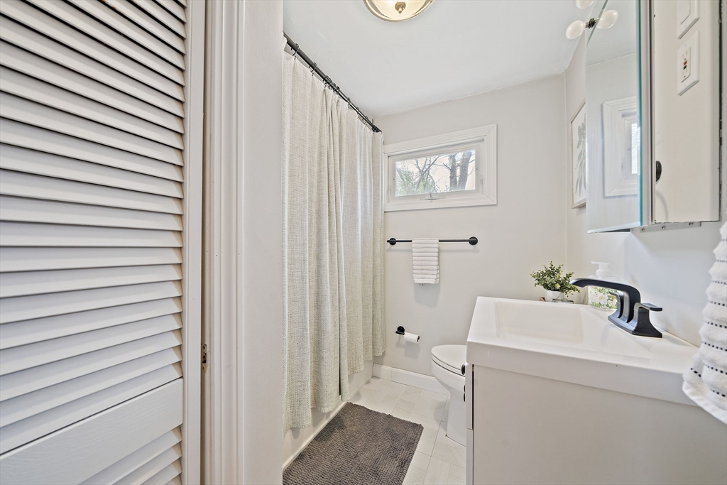 95 Oriole Road, Unit 95 Stoughton, MA 02072 - Photo 14 of 32