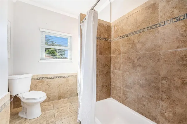 $2,300 | 2024 Oakdale Way, Clearwater, FL 33755