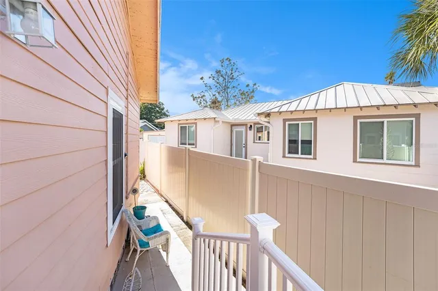 $2,300 | 2024 Oakdale Way, Clearwater, FL 33755