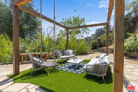 $2,995,000 | 2617 Harlesden Court, Los Angeles, CA 90046
