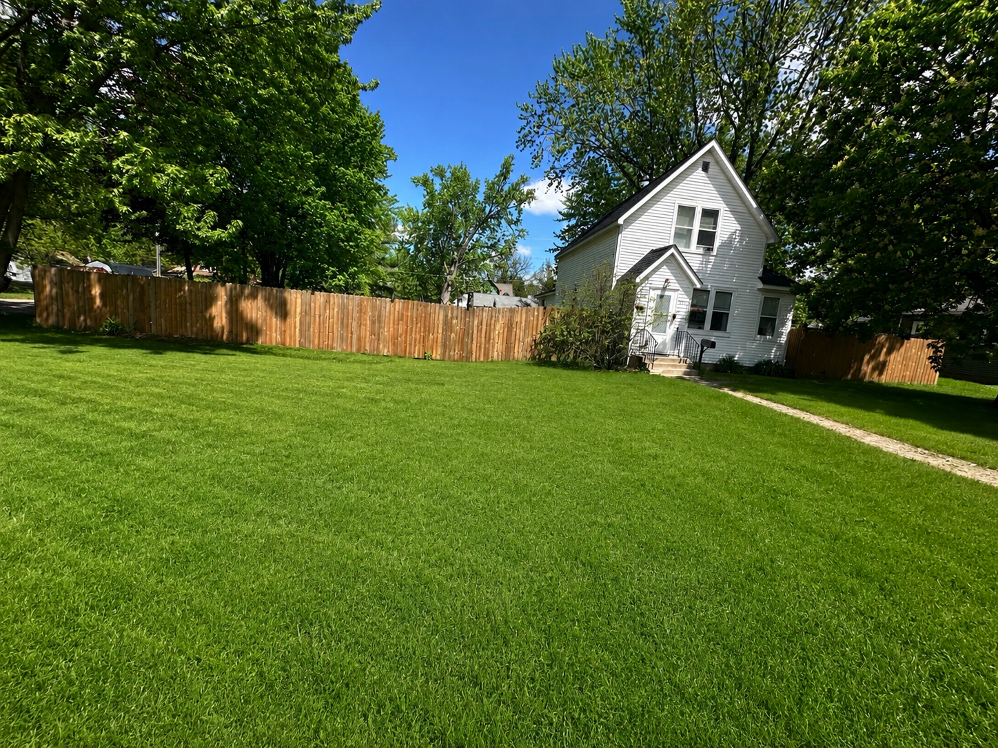 540 3rd Avenue Southwest Cambridge, MN 55008 - Photo 1 of 12