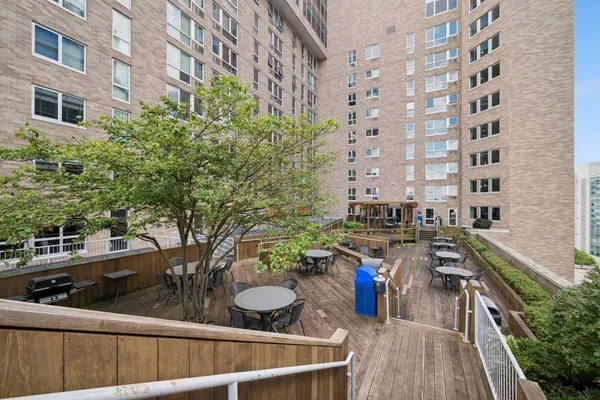 $1,995 | 433 South 7th Street, Unit 1919, Minneapolis, MN 55415