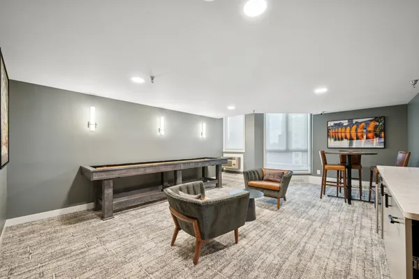 $1,995 | 433 South 7th Street, Unit 1919, Minneapolis, MN 55415