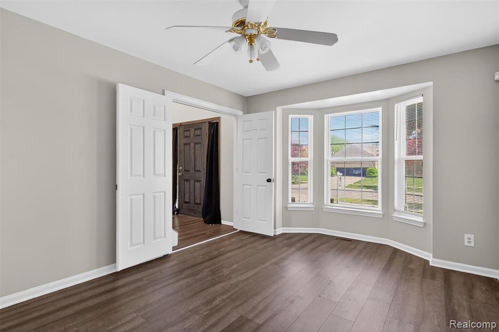 4642 Pond Run Canton, MI 48188 - Photo 9 of 49