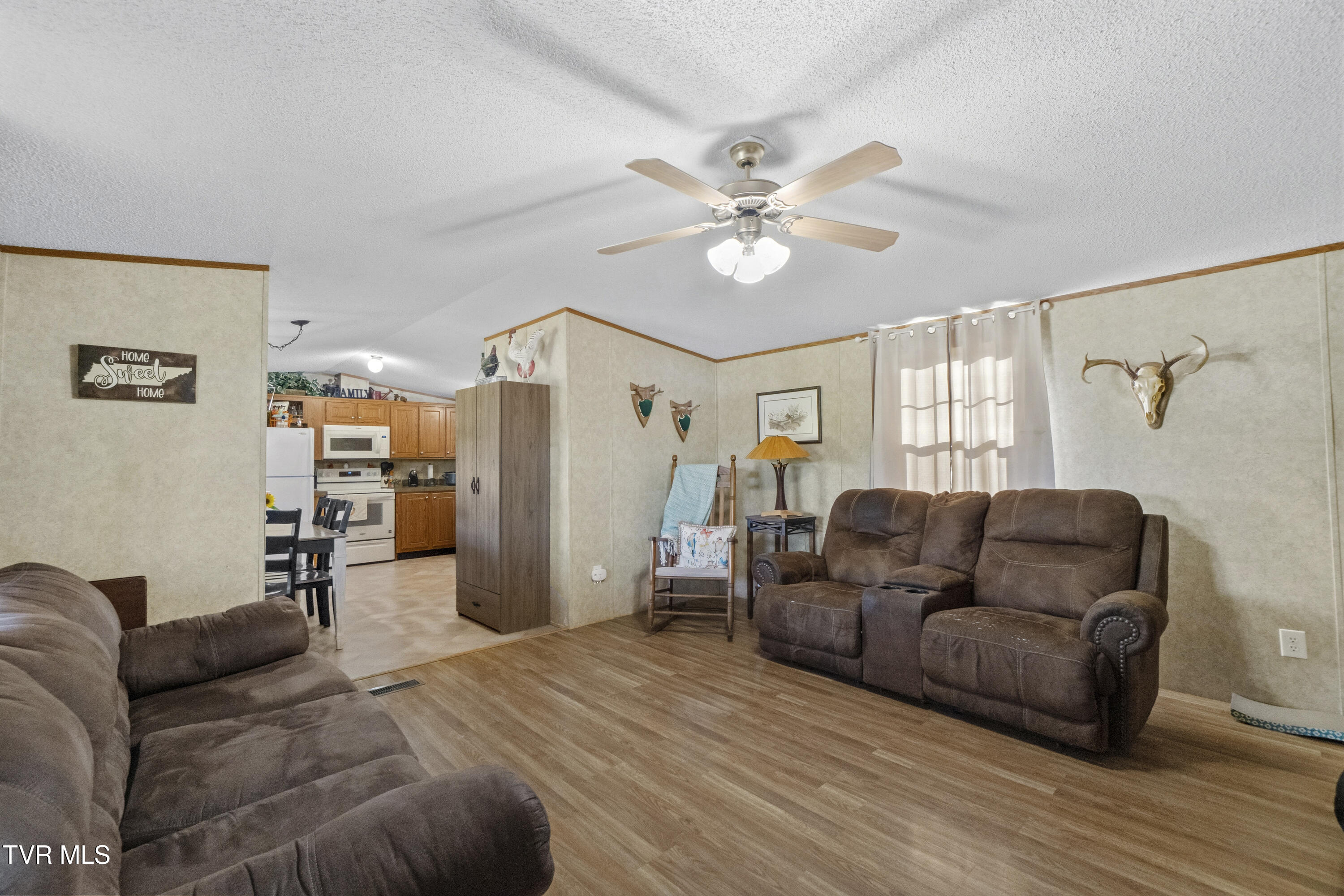 1565 Delta Valley Road Greeneville, TN 37745 - Photo 3 of 48 DSC09121