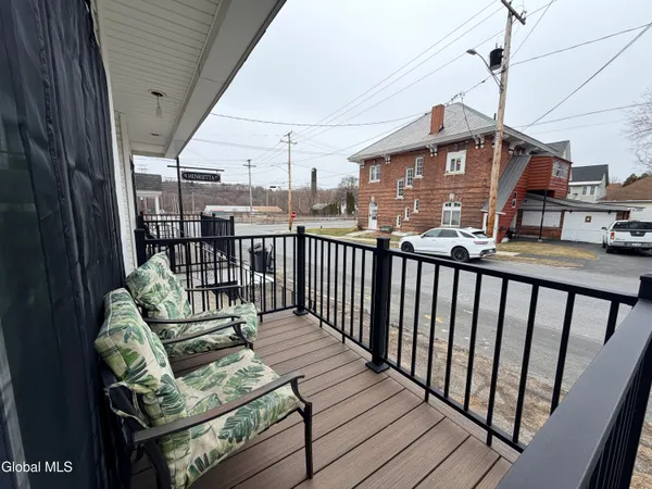 $179,999 | 15 Henrietta Street, Amsterdam, NY 12010