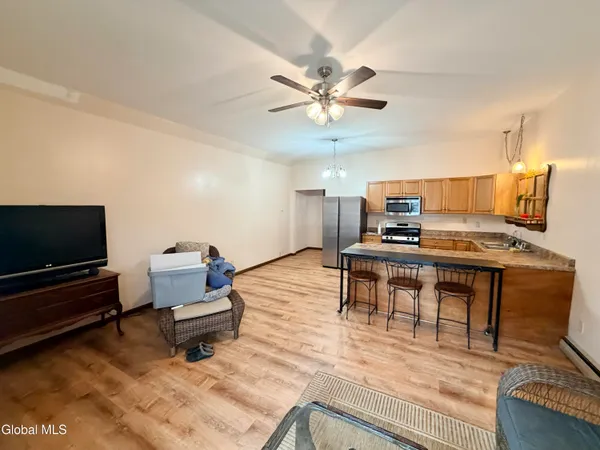 $179,999 | 15 Henrietta Street, Amsterdam, NY 12010