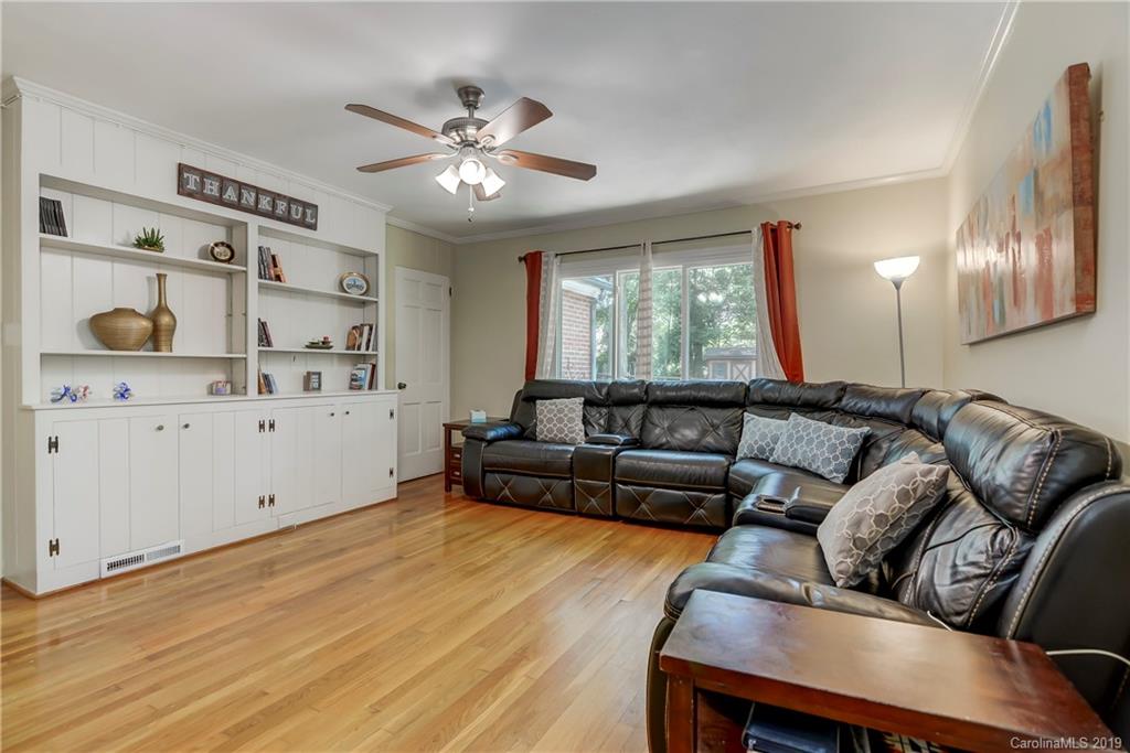 431 Boyce Road Charlotte, NC 28211 - Photo 12 of 48 Gallery Image 12