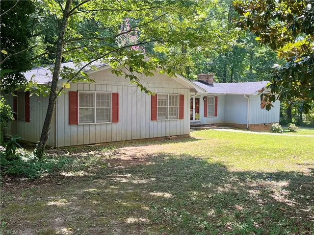 $334,900 | 278 Forest Park Drive, Denton, NC 27239