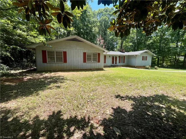 $334,900 | 278 Forest Park Drive, Denton, NC 27239