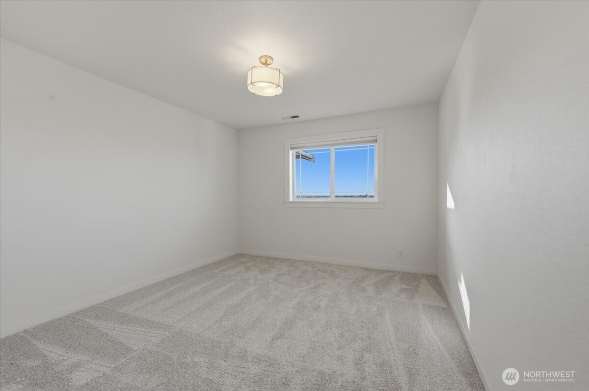 303 Vernon Road Lake Stevens, WA 98258 - Photo 17 of 40 Gallery Image 17