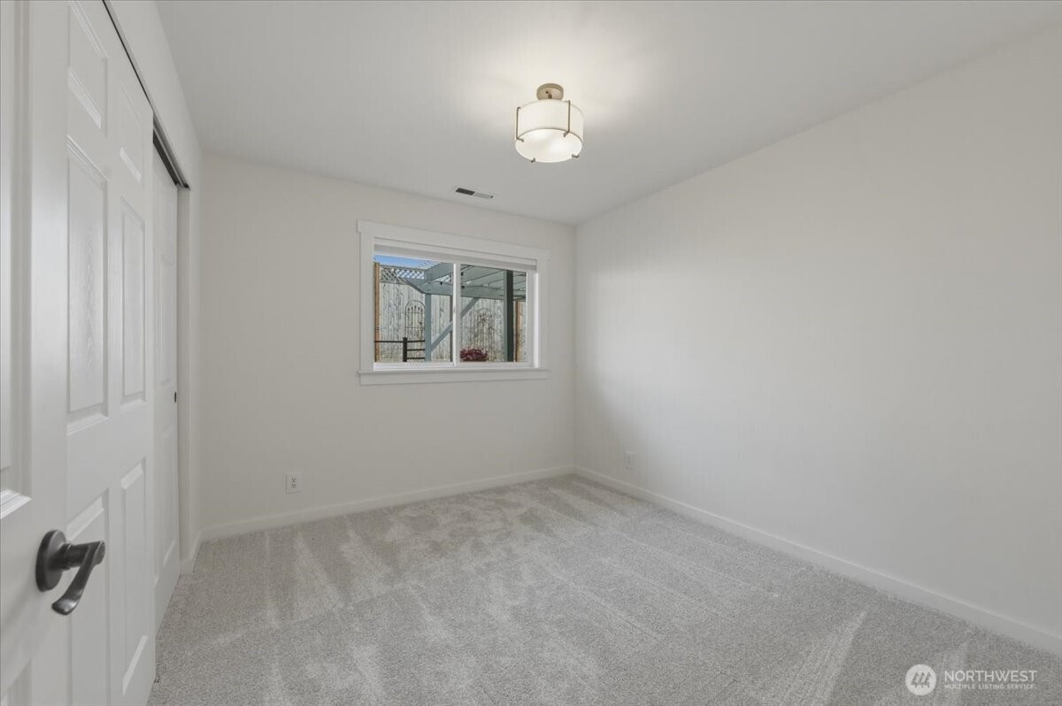 303 Vernon Road Lake Stevens, WA 98258 - Photo 19 of 40 Gallery Image 19