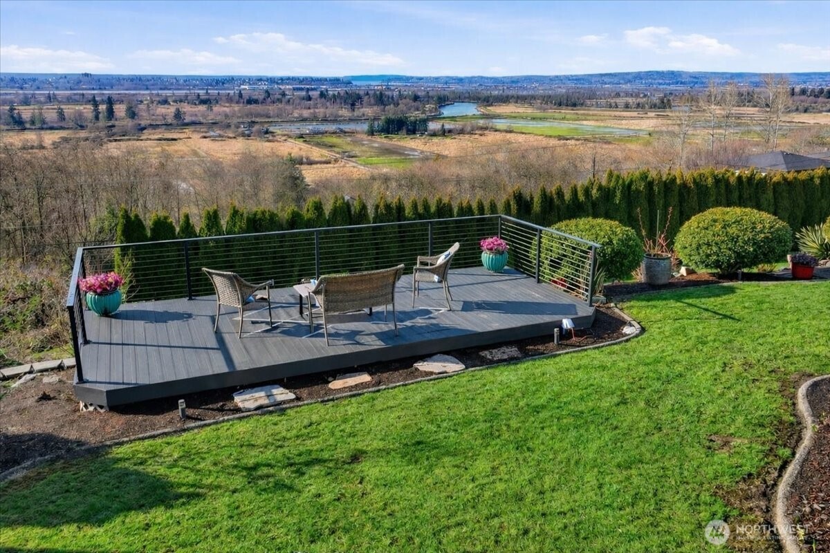 303 Vernon Road Lake Stevens, WA 98258 - Photo 7 of 40 Gallery Image 7