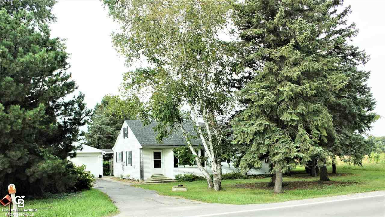 71371 Romeo Plank Road Armada, MI 48005 - Photo 2 of 33 50060674-1.JPG