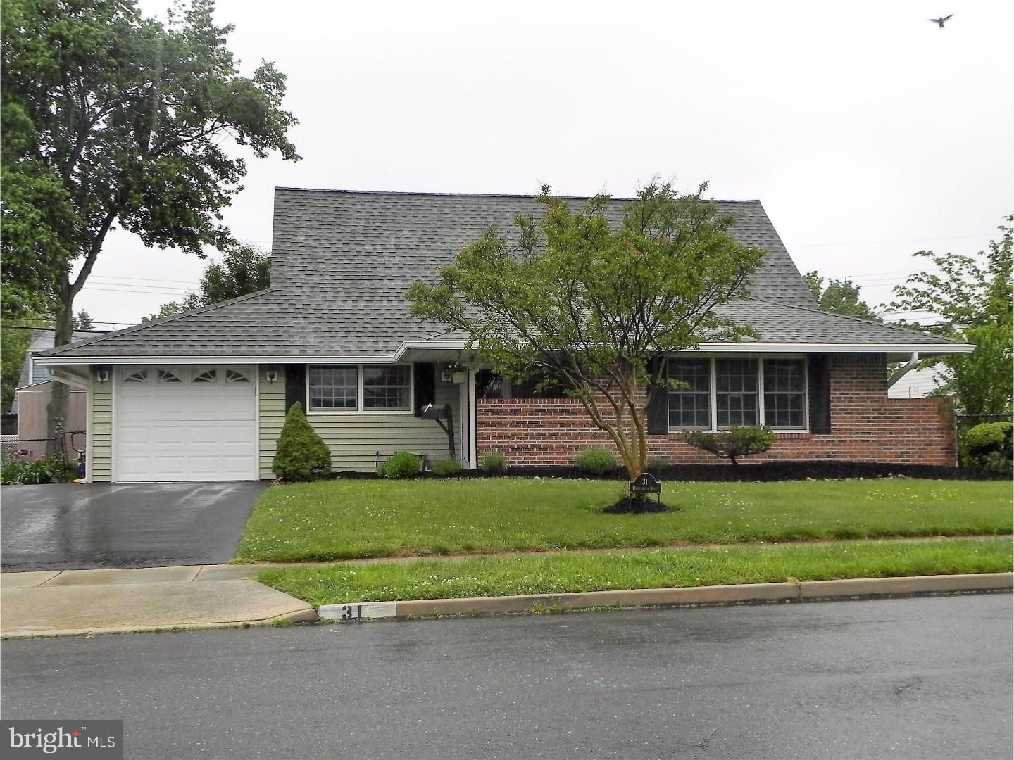 31 Hydrangea Road Levittown, PA 19056 - Photo 1 of 18 Exterior Front
